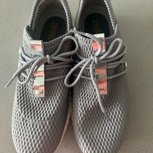 Cole Haan Zerogrand Women’s Sneaker Size 9